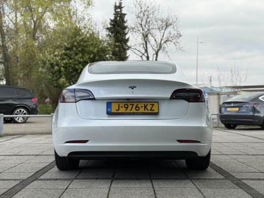 Tesla Model 3 Range Plus | Autopilot | Panorama | Leder | Navi | Autopilot | Panorama | Leder | ActivLease financial lease