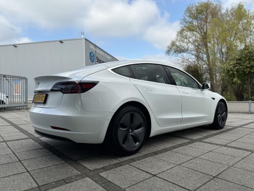 Tesla Model 3 Range Plus | Autopilot | Panorama | Leder | Navi | Autopilot | Panorama | Leder | ActivLease financial lease
