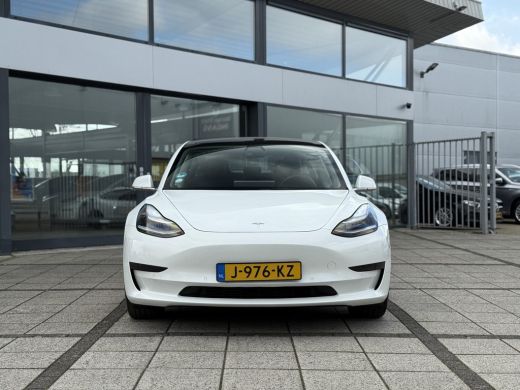 Tesla Model 3 Range Plus | Autopilot | Panorama | Leder | Navi | Autopilot | Panorama | Leder | ActivLease financial lease