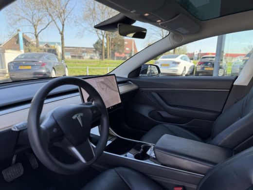 Tesla Model 3 Range Plus | Autopilot | Panorama | Leder | Navi | Camera ActivLease financial lease