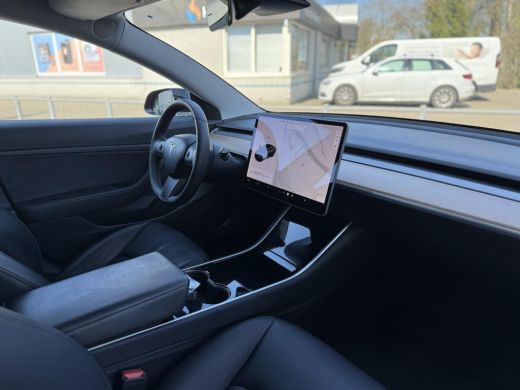 Tesla Model 3 Range Plus | Autopilot | Panorama | Leder | Navi | Camera ActivLease financial lease
