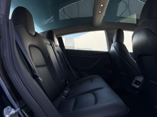 Tesla Model 3 Range Plus | Autopilot | Panorama | Leder | Navi | Camera ActivLease financial lease
