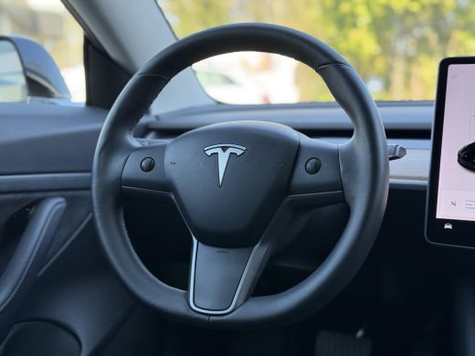 Tesla Model 3 Range Plus | Autopilot | Panorama | Leder | Navi | Camera ActivLease financial lease