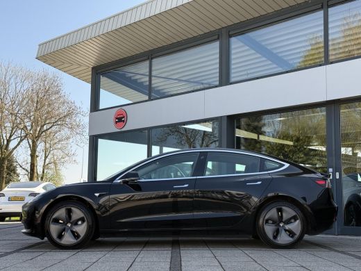 Tesla Model 3 Range Plus | Autopilot | Panorama | Leder | Navi | Camera ActivLease financial lease
