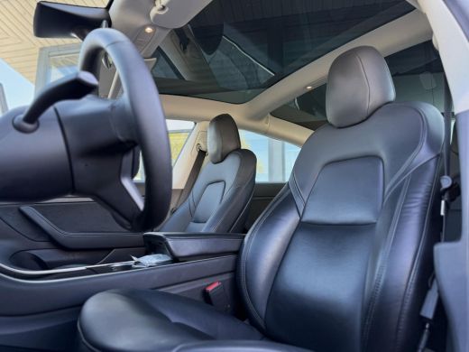 Tesla Model 3 Range Plus | Autopilot | Panorama | Leder | Navi | Camera ActivLease financial lease