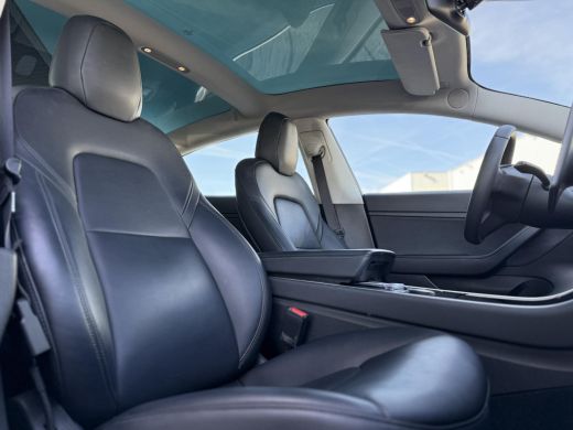 Tesla Model 3 Range Plus | Autopilot | Panorama | Leder | Navi | Camera ActivLease financial lease