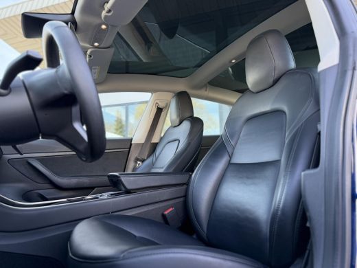 Tesla Model 3 Range Plus | Autopilot | Panorama | Leder | Navi | Camera ActivLease financial lease
