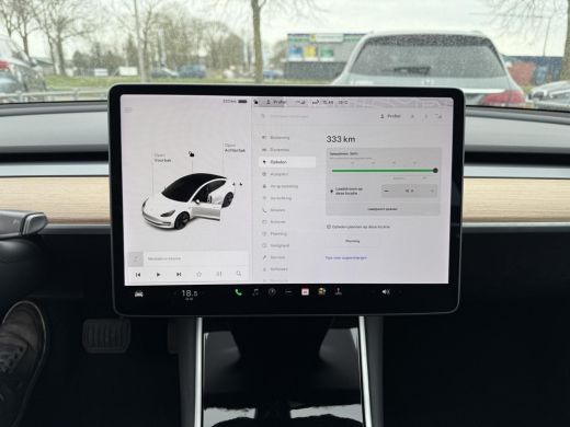 Tesla Model 3 Range Plus | Autopilot | Panorama | Leder | Navi | Camera ActivLease financial lease