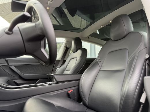 Tesla Model 3 Range Plus | Autopilot | Panorama | Leder | Navi | Camera ActivLease financial lease
