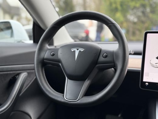 Tesla Model 3 Range Plus | Autopilot | Panorama | Leder | Navi | Camera ActivLease financial lease