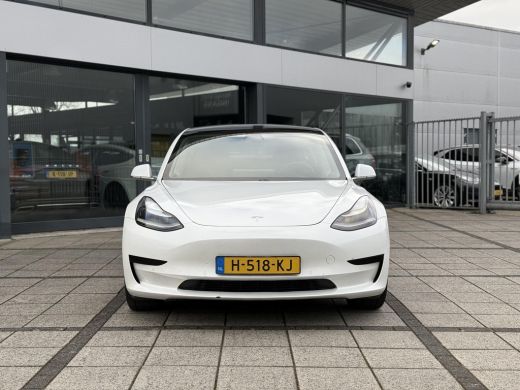 Tesla Model 3 Range Plus | Autopilot | Panorama | Leder | Navi | Camera ActivLease financial lease