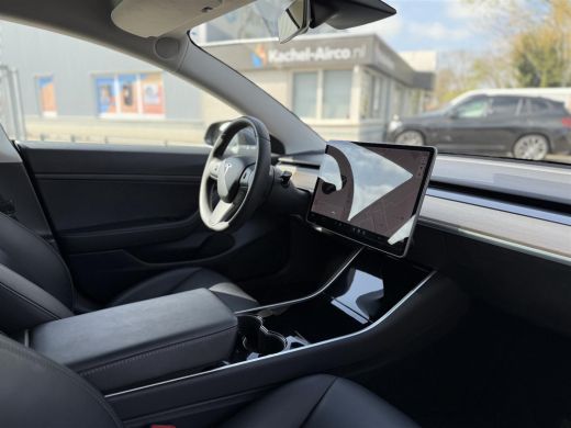 Tesla Model 3 Range Plus RWD ActivLease financial lease