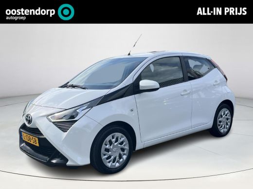 Toyota Aygo 1.0 VVT-i x-play | 5 deurs | Carplay | Airconditioning | Parkeercamera | Elektrische buitenspiege... Toyota Aygo 1.0 VVT-i x-play | 5 deurs | Carplay | Airconditioning | Parkeercamera | Elektrische buitenspiege...