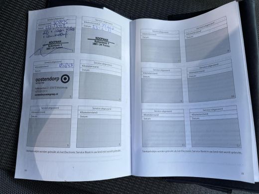 Toyota Aygo 1.0 VVT-i x-play | 5 deurs | Carplay | Airconditioning | Parkeercamera | Elektrische buitenspiege... ActivLease financial lease