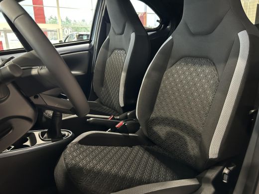 Toyota Aygo X 1.0 VVT-i MT Pulse ActivLease financial lease