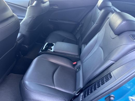 Toyota Prius 1.8 Plug-in Business Plus | JBL Audio | Leder | Dodehoek detectie | Navigatie | Stoelverwarming | ActivLease financial lease