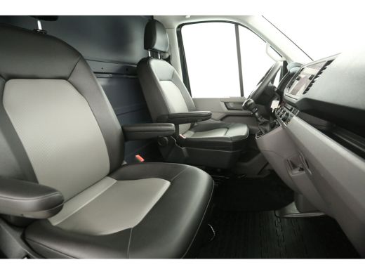 Volkswagen Crafter 35 2.0 TDI L3H3 141PK 3000KG Trekgew. Trekhaak Airco Camera Carplay Cruise Parkeersensoren ActivLease financial lease