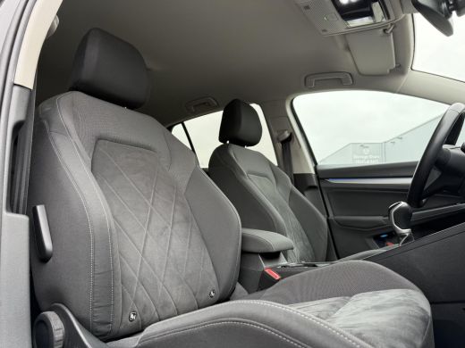 Volkswagen Golf 2.0 TDI Life Business | Memory | Led | Apple Carplay | Trekhaak | ActivLease financial lease
