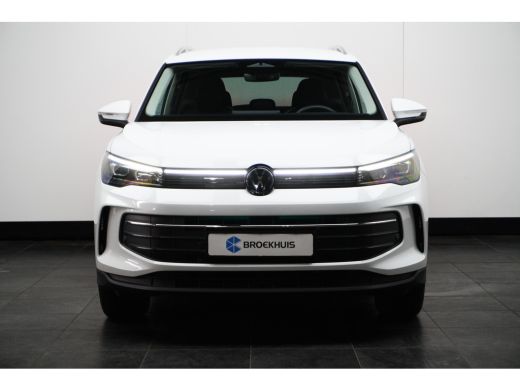 Volkswagen Tiguan 1.5 eHybrid DSG-6 204PK Life Edition | TREKHAAK | AUTO A. KLEP | STUUR + STOELVERW. ActivLease financial lease