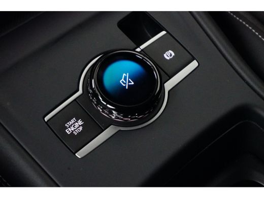 Volkswagen Tiguan 1.5 eHybrid DSG-6 204PK Life Edition | TREKHAAK | AUTO A. KLEP | STUUR + STOELVERW. ActivLease financial lease