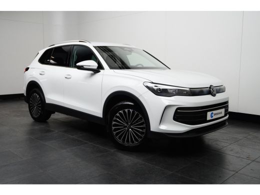 Volkswagen Tiguan 1.5 eHybrid DSG-6 204PK Life Edition | TREKHAAK | AUTO A. KLEP | STUUR + STOELVERW. ActivLease financial lease