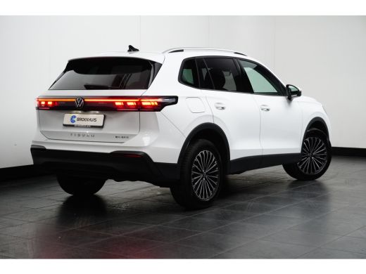 Volkswagen Tiguan 1.5 eHybrid DSG-6 204PK Life Edition | TREKHAAK | AUTO A. KLEP | STUUR + STOELVERW. ActivLease financial lease