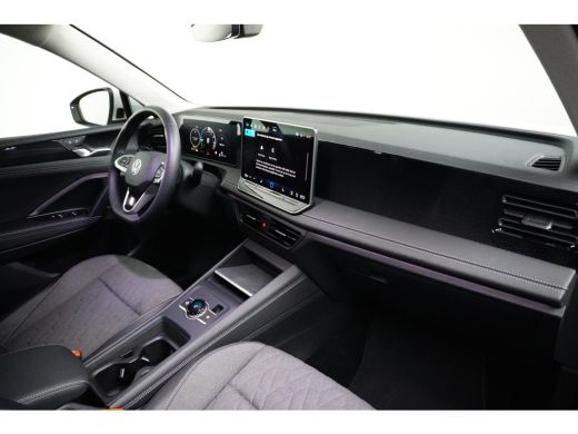Volkswagen Tiguan 1.5 eHybrid DSG-6 204PK Life Edition | TREKHAAK | AUTO A. KLEP | STUUR + STOELVERW. ActivLease financial lease