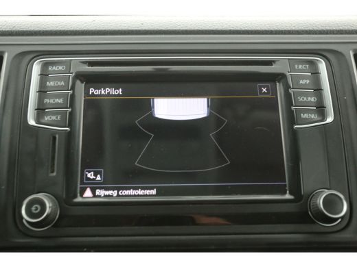 Volkswagen Transporter 150PK 2.0 TDI L2H1 DSG Automaat Airco Cruise Carplay  3 Persoons PDC Elektrpakket Trekhaak ActivLease financial lease