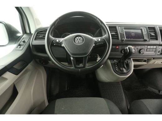 Volkswagen Transporter 150PK 2.0 TDI L2H1 DSG Automaat Airco Cruise Carplay  3 Persoons PDC Elektrpakket Trekhaak ActivLease financial lease