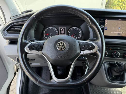 Volkswagen Transporter 2.0 TDI 6.1 / L2H1 / Highline / STOELVERW / 1e EIG. / BOTT INRICHTING / AIRCO / CRUISE / CAMERA /... ActivLease financial lease