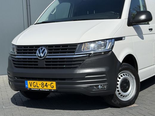 Volkswagen Transporter 2.0 TDI 6.1 / L2H1 / Highline / STOELVERW / 1e EIG. / BOTT INRICHTING / AIRCO / CRUISE / CAMERA /... ActivLease financial lease