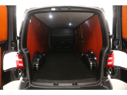 Volkswagen Transporter 2.0 TDI L2H1 Airco Cruise Carplay PDC 3 Persoons 20''LMV Trekhaak Elektrpakket ActivLease financial lease