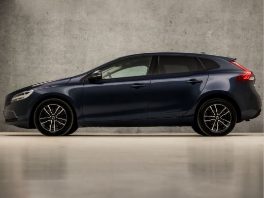 Volvo  V40 1.5 T2 Sport Automaat (PANORAMADAK, NAVIGATIE, CAMERA, GETINT GLAS, STOELVERWARMING, SPORTSTOELEN... ActivLease financial lease