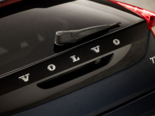 Volvo  V40 1.5 T2 Sport Automaat (PANORAMADAK, NAVIGATIE, CAMERA, GETINT GLAS, STOELVERWARMING, SPORTSTOELEN... ActivLease financial lease