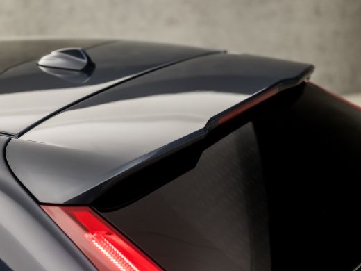 Volvo  V40 1.5 T2 Sport Automaat (PANORAMADAK, NAVIGATIE, CAMERA, GETINT GLAS, STOELVERWARMING, SPORTSTOELEN... ActivLease financial lease