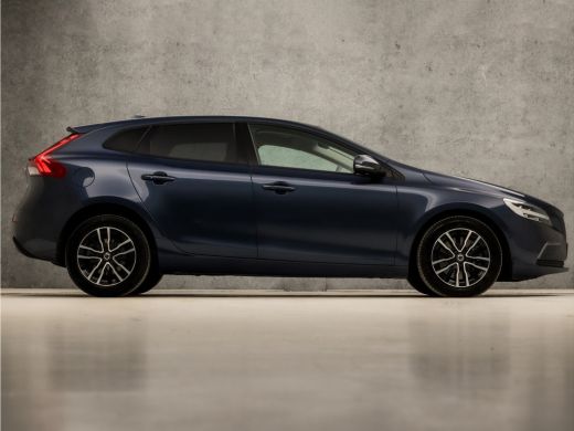 Volvo  V40 1.5 T2 Sport Automaat (PANORAMADAK, NAVIGATIE, CAMERA, GETINT GLAS, STOELVERWARMING, SPORTSTOELEN... ActivLease financial lease