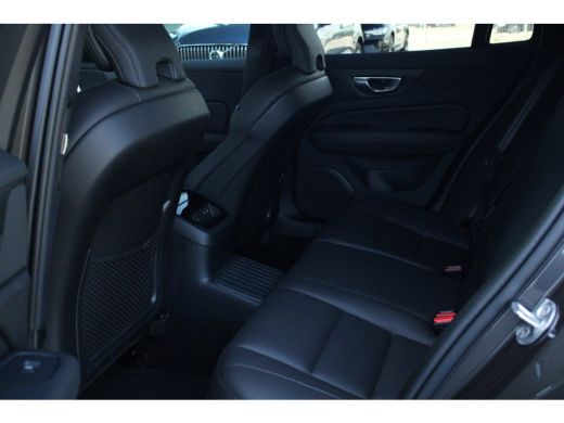 Volvo  V60 T6 AWD Plus Dark | Adaptive Cruise | Stuur/Stoelverwarming | Getint Glas | 19-Inch | BLIS ActivLease financial lease