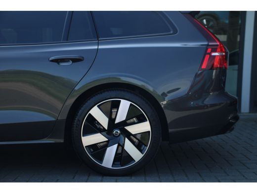 Volvo  V60 T6 AWD Plus Dark | Adaptive Cruise | Stuur/Stoelverwarming | Getint Glas | 19-Inch | BLIS ActivLease financial lease