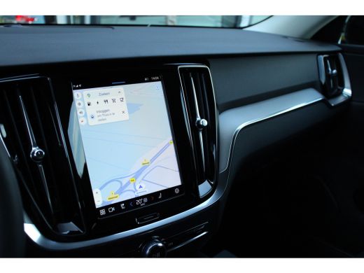 Volvo  V60 T6 AWD Plus Dark | Adaptive Cruise | Stuur/Stoelverwarming | Getint Glas | 19-Inch | BLIS ActivLease financial lease