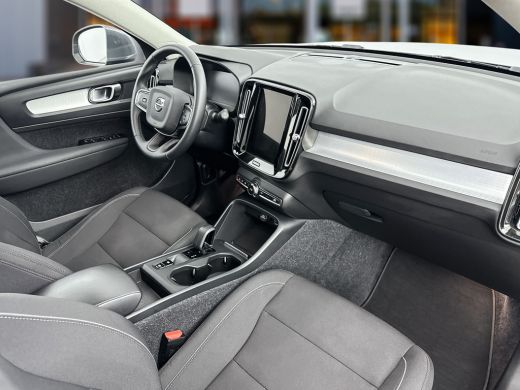 Volvo  XC40 T4 Recharge Inscription Expression | Panoramadak | Trekhaak | /stuurverwarming | Keyless | Elektr... ActivLease financial lease