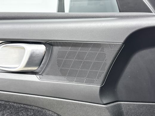 Volvo  XC40 T4 Recharge Inscription Expression | Panoramadak | Trekhaak | /stuurverwarming | Keyless | Elektr... ActivLease financial lease