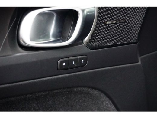 Volvo  XC40 Volvo 1.5 T5 Recharge Plus Dark | Blis | Elektrisch bedienbare stoel | Stoel + Stuurverw | Harman... ActivLease financial lease