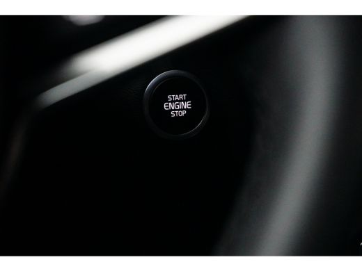 Volvo  XC40 Volvo 1.5 T5 Recharge Plus Dark | Blis | Elektrisch bedienbare stoel | Stoel + Stuurverw | Harman... ActivLease financial lease