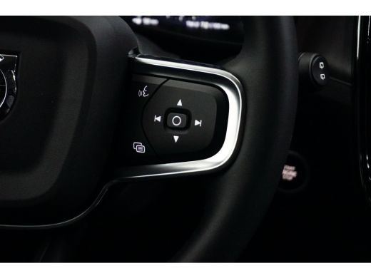 Volvo  XC40 Volvo 1.5 T5 Recharge Plus Dark | Blis | Elektrisch bedienbare stoel | Stoel + Stuurverw | Harman... ActivLease financial lease