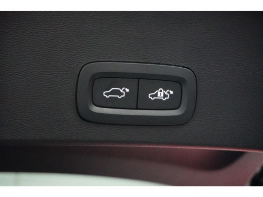 Volvo  XC40 Volvo 1.5 T5 Recharge Plus Dark | Blis | Elektrisch bedienbare stoel | Stoel + Stuurverw | Harman... ActivLease financial lease