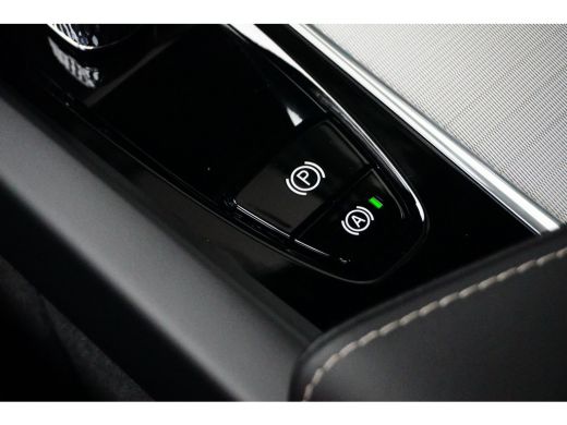 Volvo  XC60 Volvo 2.0 T6 Plug-in hybrid AWD Plus Dark | Achterbank verwarmd | Cruise control adaptief met Sto... ActivLease financial lease