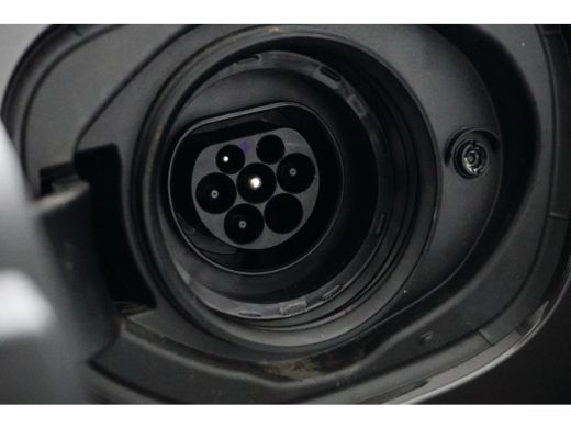 Volvo  XC60 Volvo 2.0 T6 Plug-in hybrid AWD Plus Dark | Achterbank verwarmd | Cruise control adaptief met Sto... ActivLease financial lease