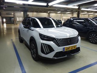 Peugeot 2008 Peugeot 1.2 Hybrid 136 GT Automaat | Navigatie | Sportstoelen | Achteruitrijcamera | Sfeerverlich...