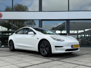 Tesla Model 3 Range Plus | Autopilot | Panorama | Leder | Navi | Autopilot | Panorama | Leder |