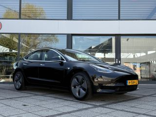 Tesla Model 3 Range Plus | Autopilot | Panorama | Leder | Navi | Camera